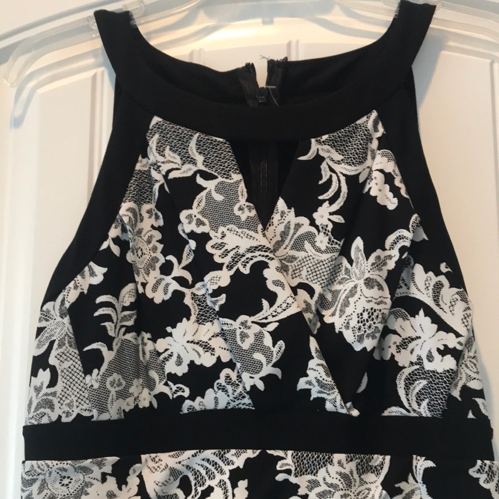 WHBM “instantly slimming” dress - Picture 2 of 4